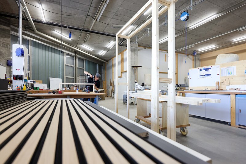 Monteur / Schreiner für Messen,
Kongresse &
Events (m/w/d)
- Bild 2